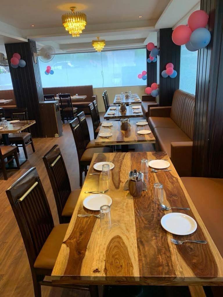Hotel Opal Plaza Executive Waluj Buzurg Zewnętrze zdjęcie